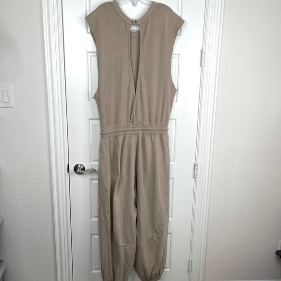 FREE PEOPLE Throw And Go Onesie Jumpsuit Cement NEW Size L - Picture 7 of 11